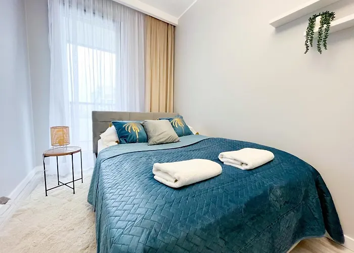 아파트 Inside Airport & Business