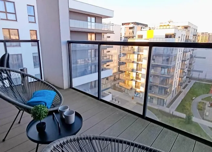 Inside Airport & Business 아파트