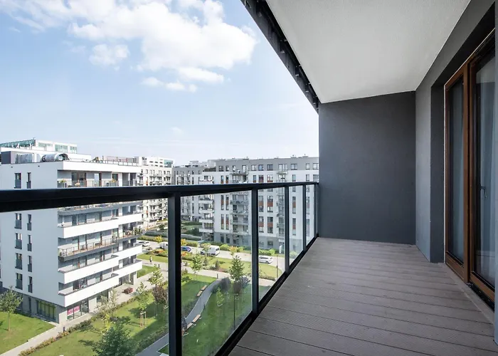 Inside Airport & Business 바르샤바