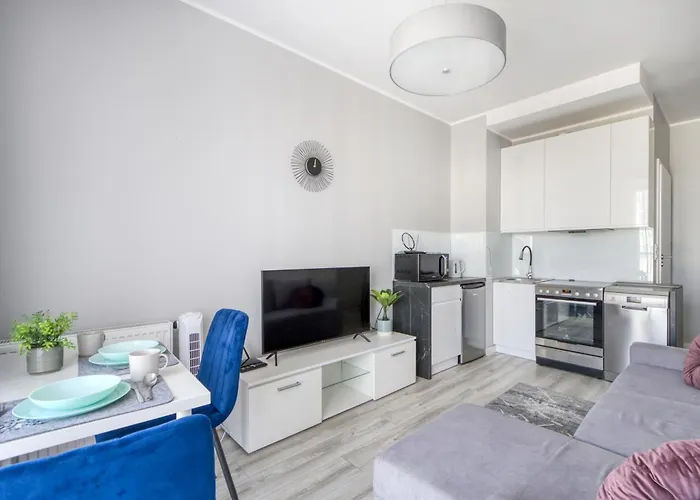 아파트 Inside Airport & Business