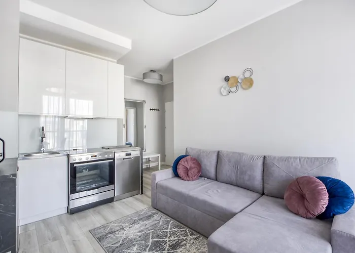 Inside Airport & Business 아파트